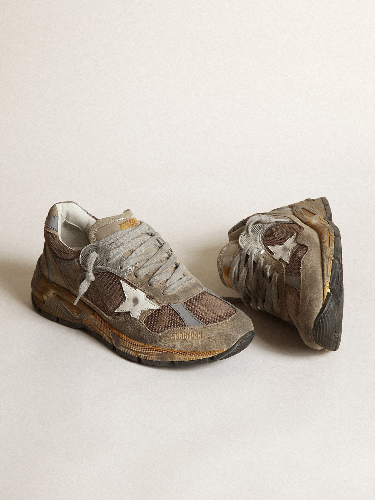 Golden Goose - Dad-Star femme en résille et daim gris tourterelle in 