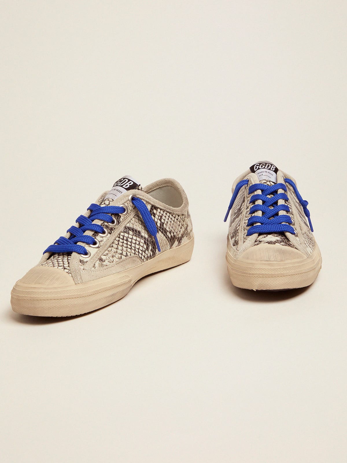 Golden Goose - V-Star sneakers in snake-print leather with fuchsia insert in 