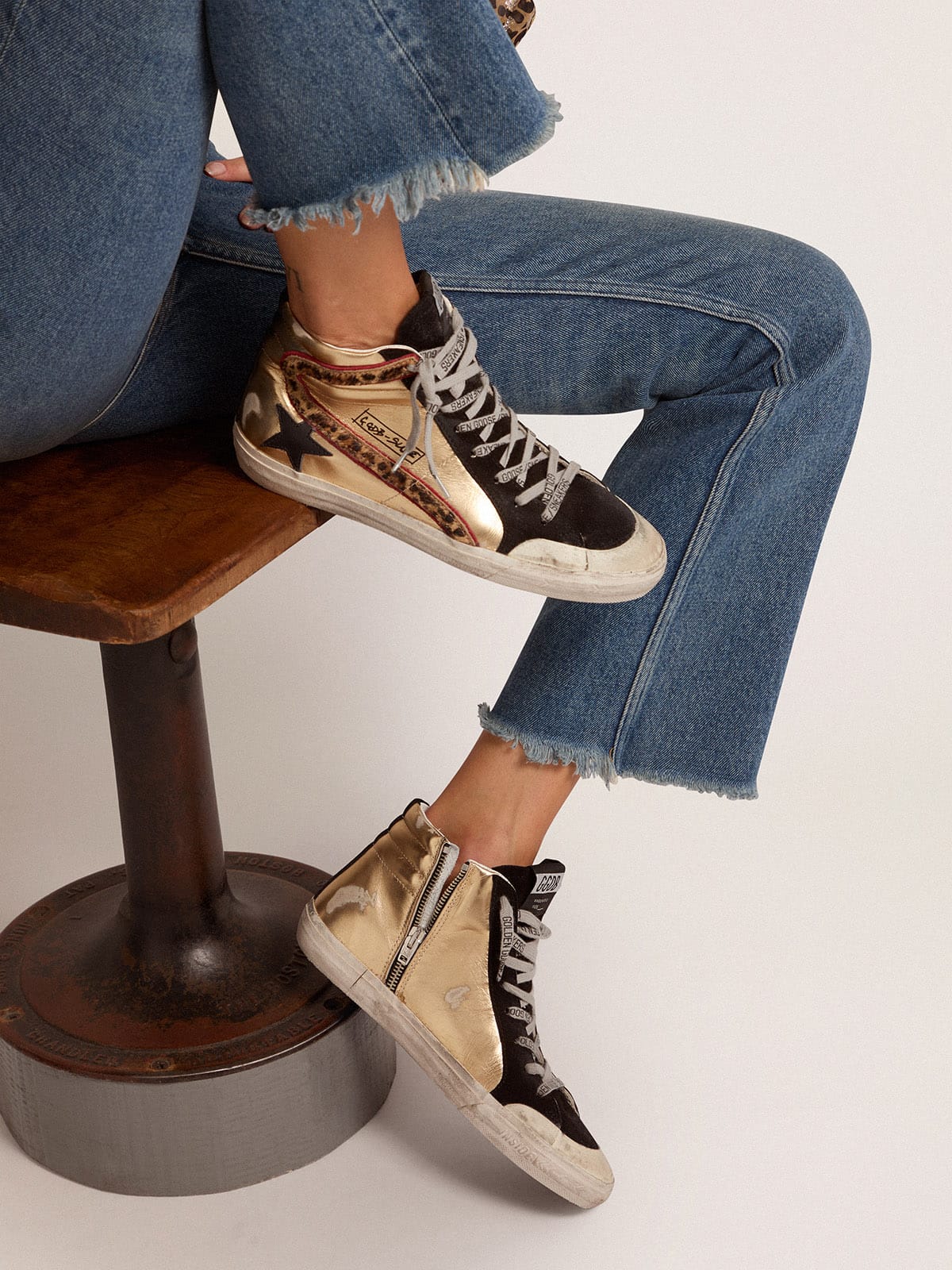 Golden Goose - Women's Slide in gold leather with black leather star in 