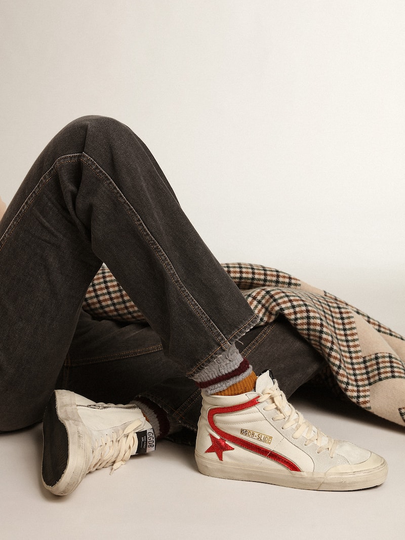 Golden Goose - Slide con estrella y detalle de &laquo;coma&raquo; de piel laminada roja in 