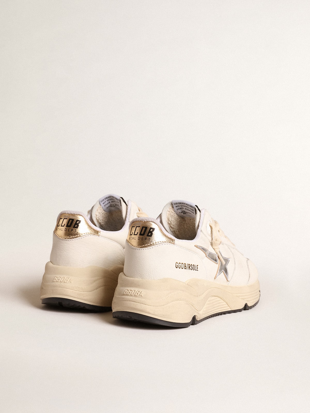 Golden Goose - Running Sole in nappa con stella argento e talloncino in pelle oro in 