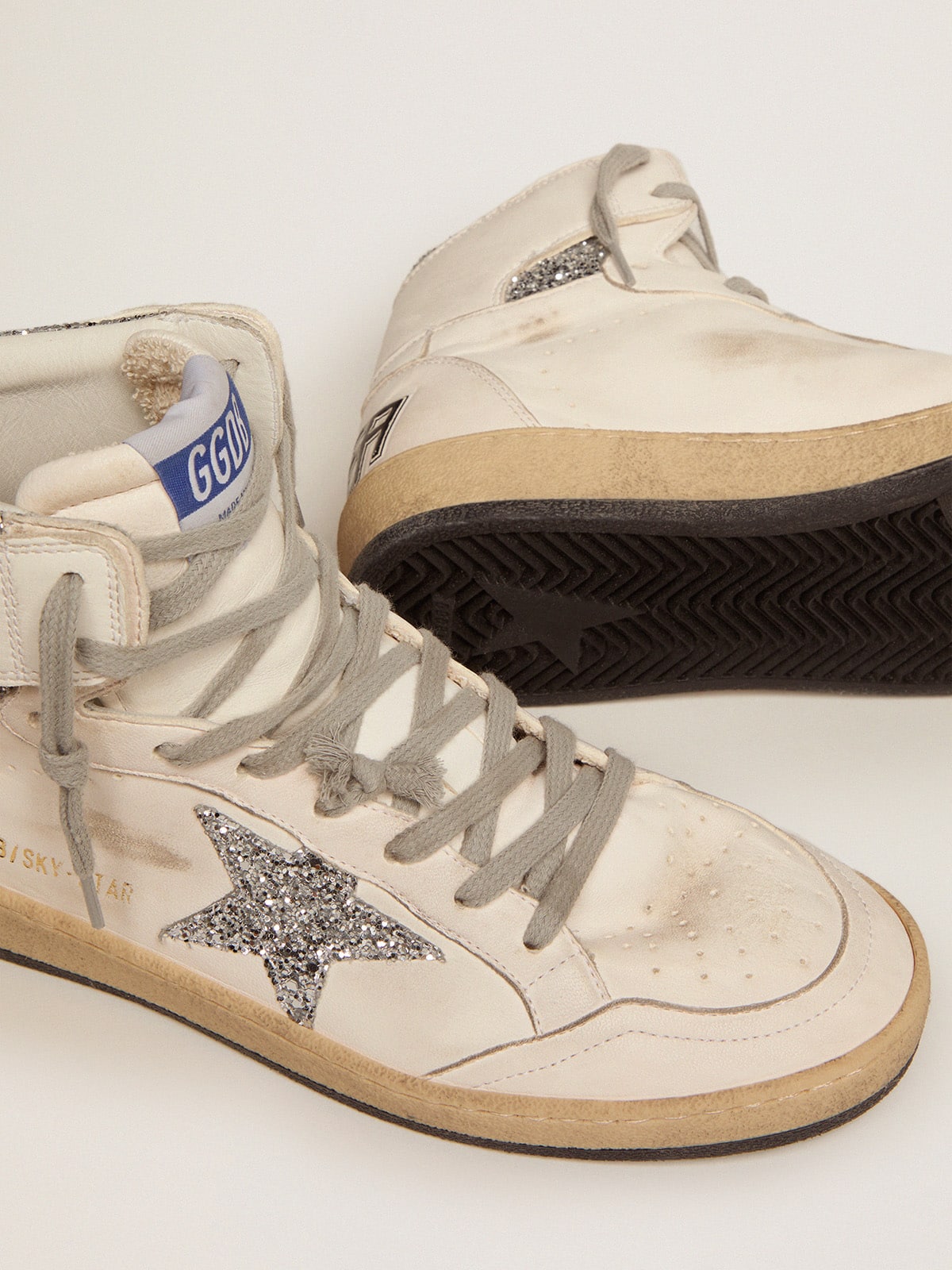 Golden Goose - Sky-Star Donna con firma sulla caviglia e inserti argento in 