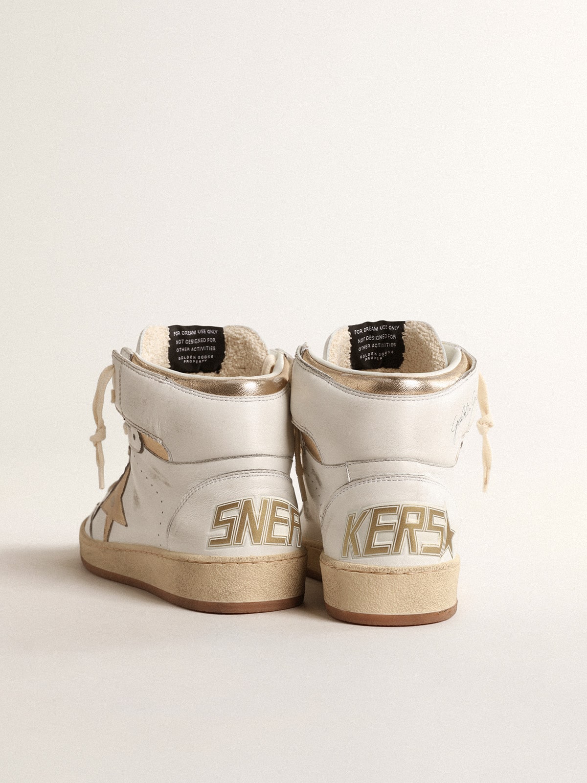 Golden Goose - Sky-Star in white nappa leather with gold metallic leather star and heel tab in 