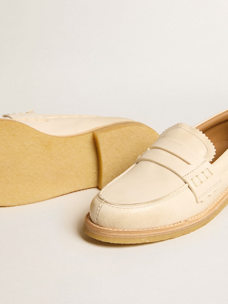 Golden Goose - Mocassino Jerry in pelle color bianco burro in 