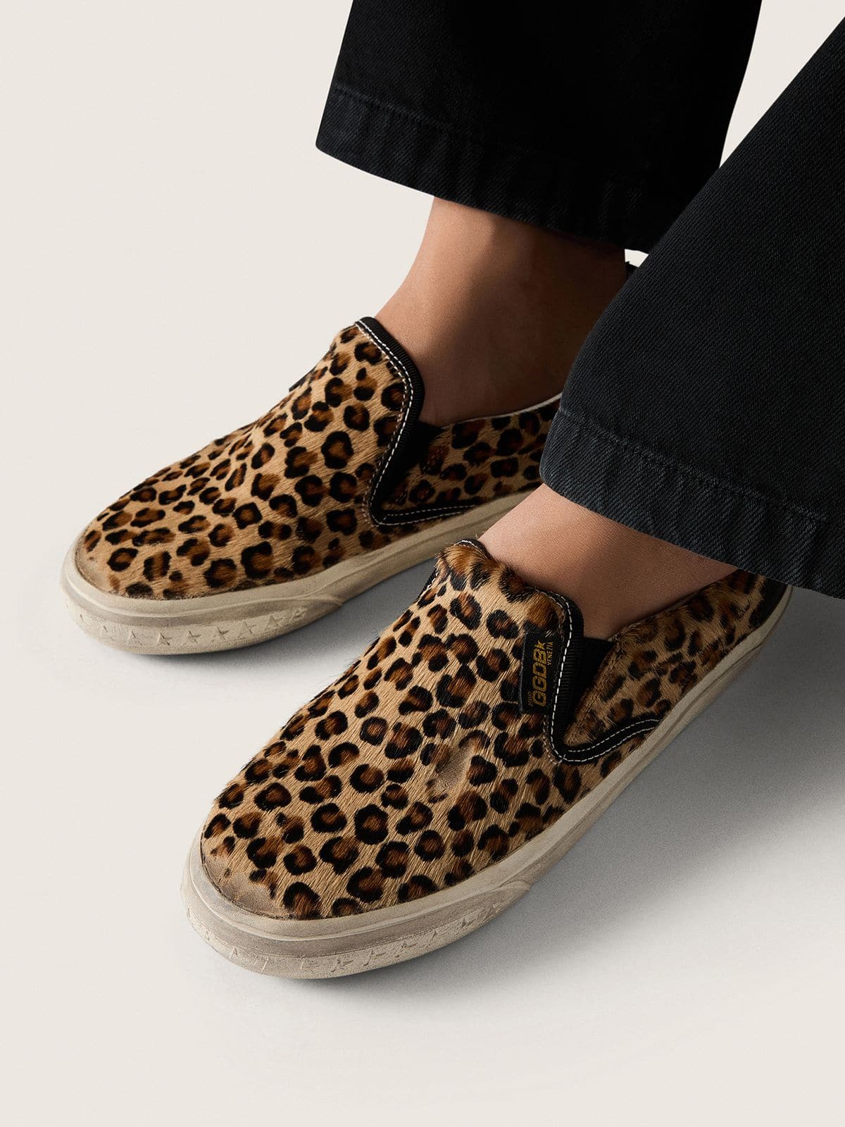 Golden Goose - VCE Penstar Damen aus Cavallino-Leder mit Leo-Dessin und schwarzer Ferse in 