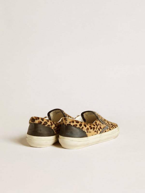 Golden Goose - Women's VCE Penstar in leopard-print pony skin with black leather heel tab in 