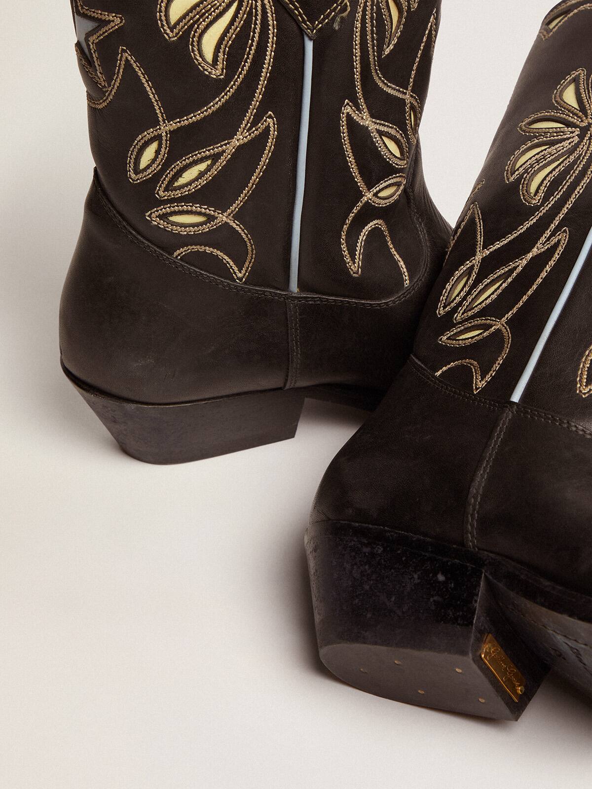 Women's Wish Star low boots in black leather with yellow details 