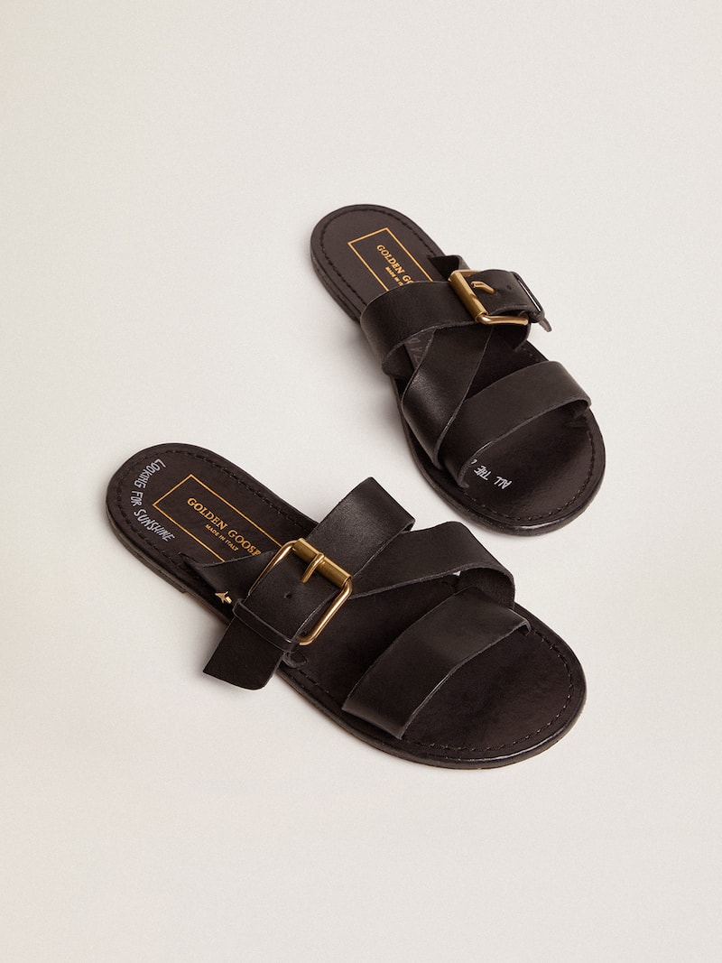 Golden Goose - Flache Damen-Sandale Margaret aus schwarzem harzbeschichtetem Leder in 