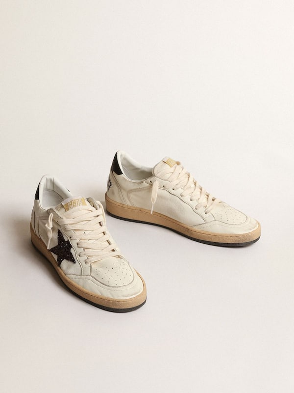 Golden Goose - Ball Star with chicory-coffee glitter star and black leather heel tab in 