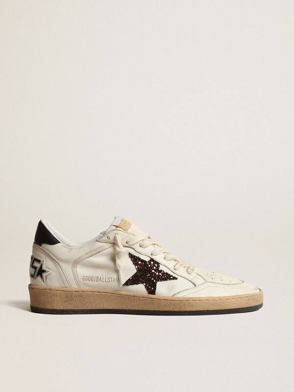 Golden Goose - Ball Star with chicory-coffee glitter star and black leather heel tab in 
