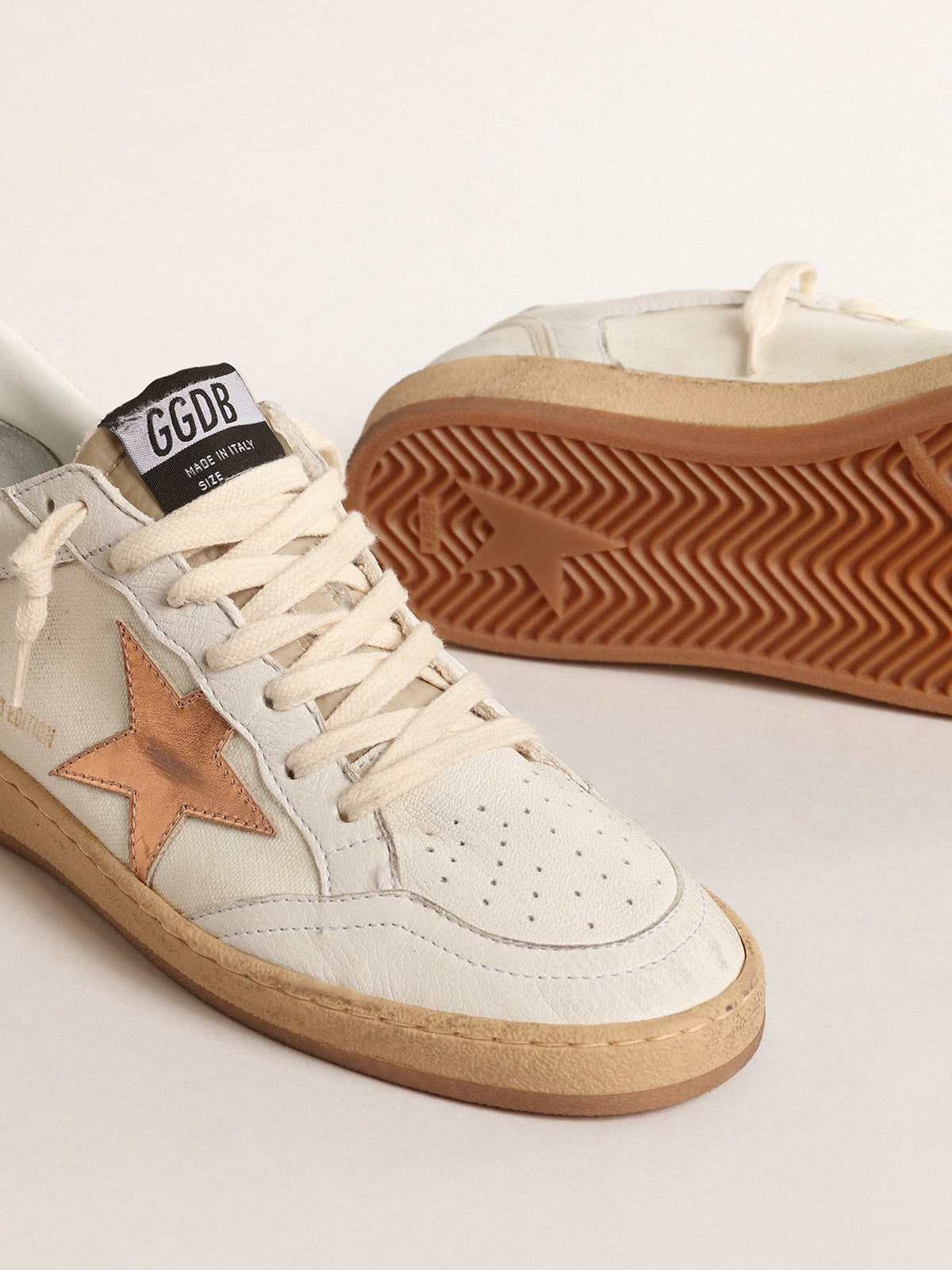 Golden Goose - Ball Star LTD de lona y napa con estrella de piel laminada color bronce in 