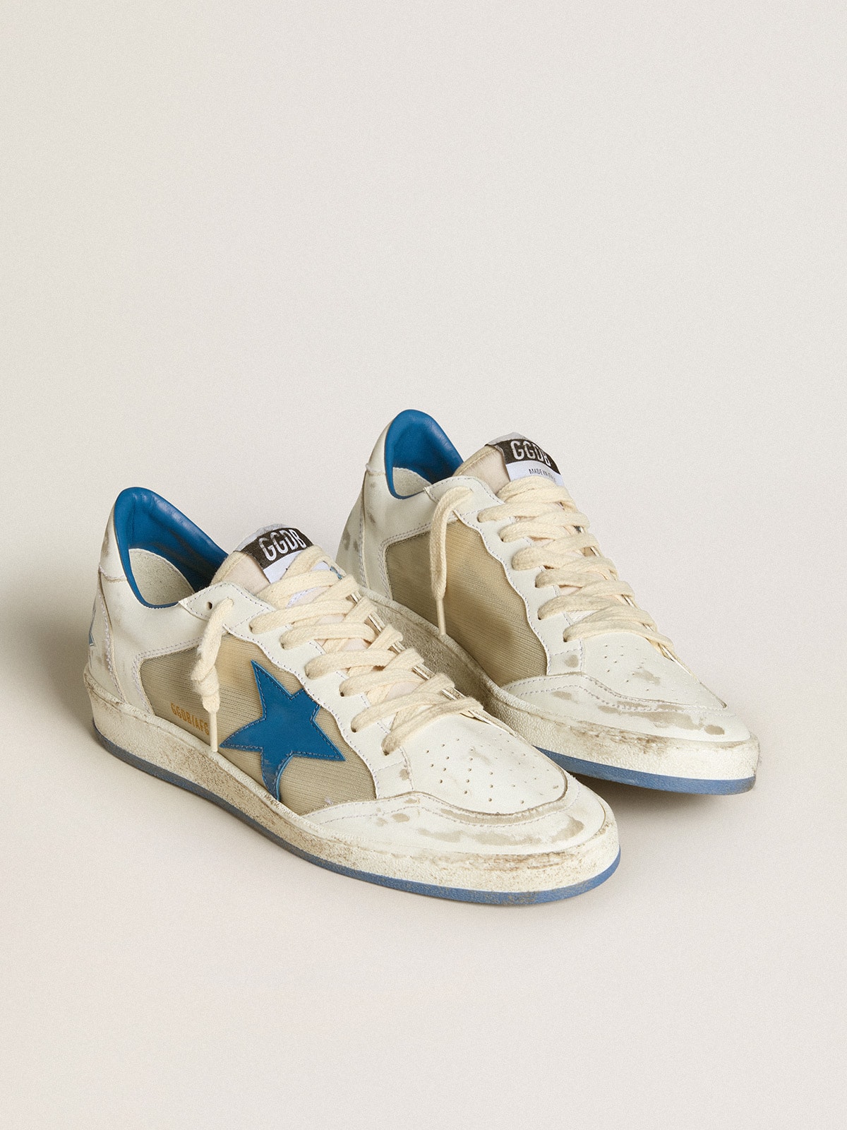 Ball Star donna LAB in pelle bianca con stella in pelle azzurra e talloncino bianco Golden Goose