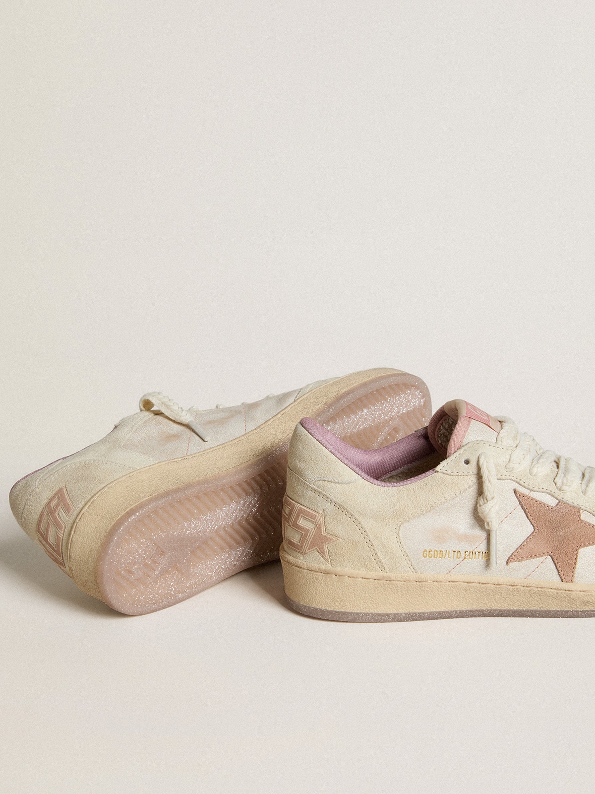 Golden Goose - Ball Star LTD de piel y ante con estrella y refuerzo del talón de ante in 