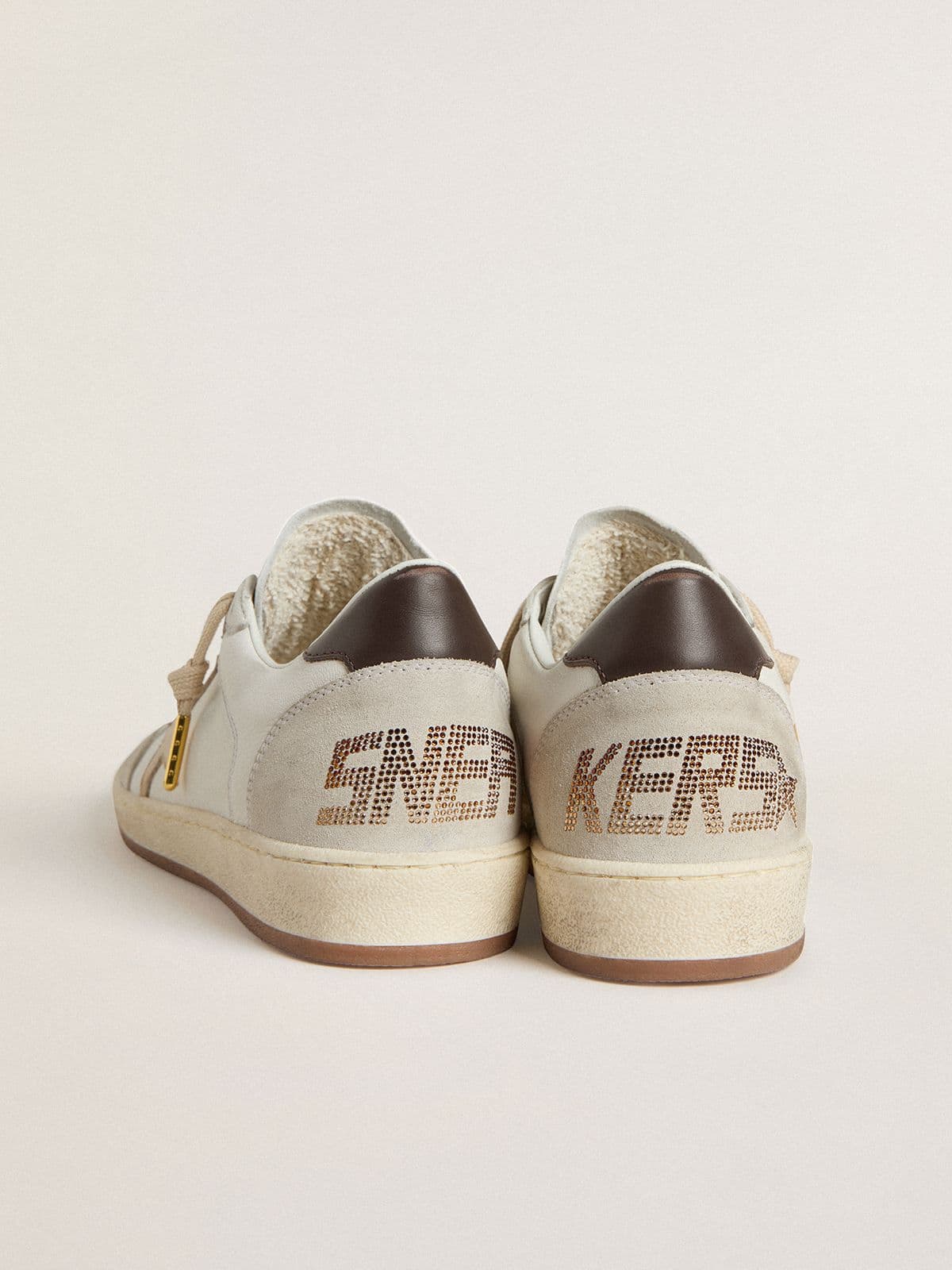 Golden Goose - Ball Star LTD de mujer con estrella dorada y refuerzo del talón negro in 