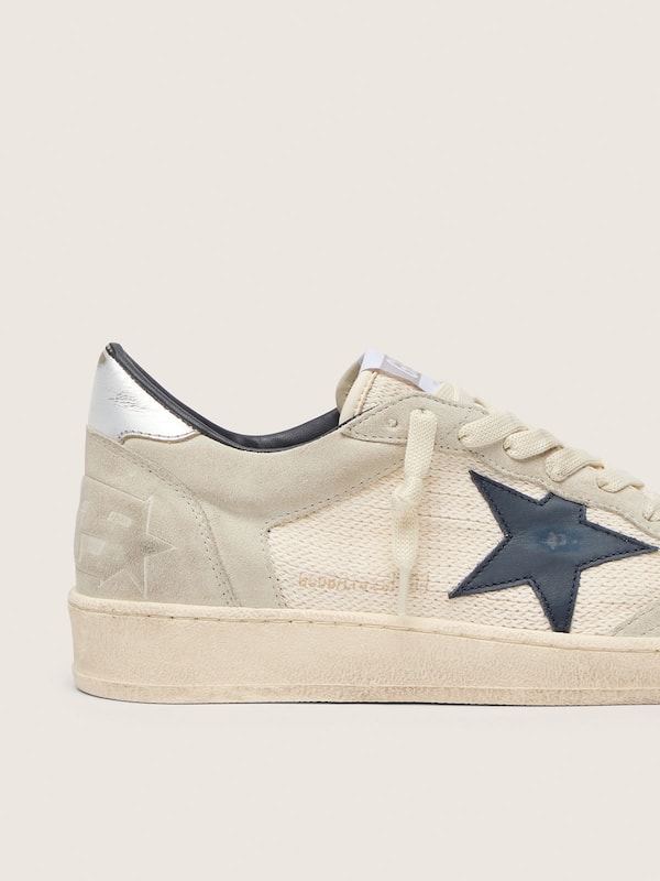 Golden Goose - Ball Star LTD donna in suede grigio con stella blu e inserti in crochet color crema in 