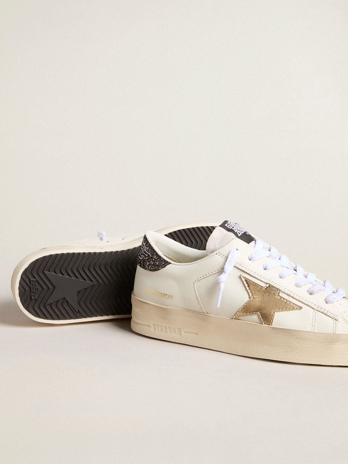 Golden Goose - Stardan Donna con stella oro e talloncino glitter in 