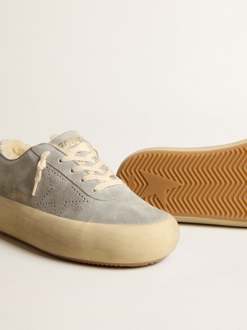 Golden Goose - Scarpe Space-Star Donna in suede ghiaccio con fodera in shearling in 