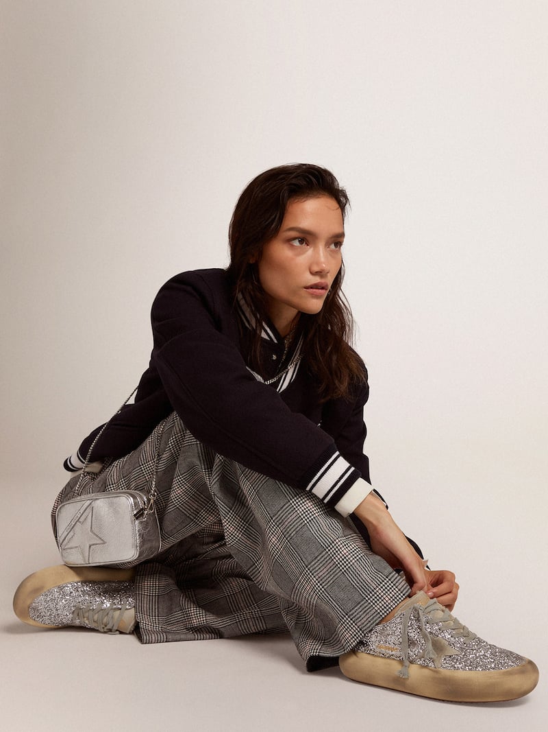 Golden Goose - Scarpe Space-Star Donna in glitter argento e fodera in shearling in 