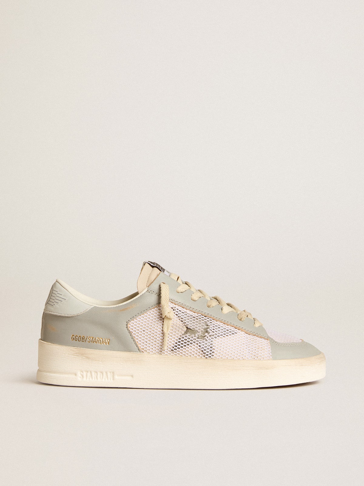 Golden Goose - Stardan de napa gris y malla blanca con estrella de piel gris in 