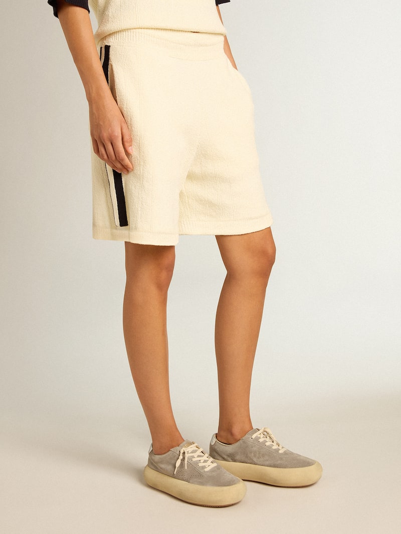 Golden Goose - Scarpe Space-Star Donna in suede ghiaccio con stella traforata in 