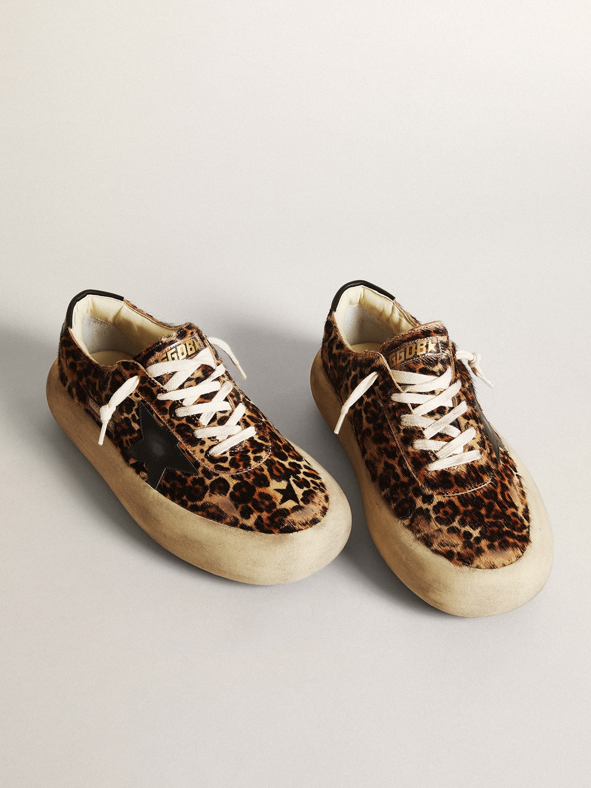 Golden Goose - Space-Star para mujer de piel de potro con estampado de leopardo y talón negro in 