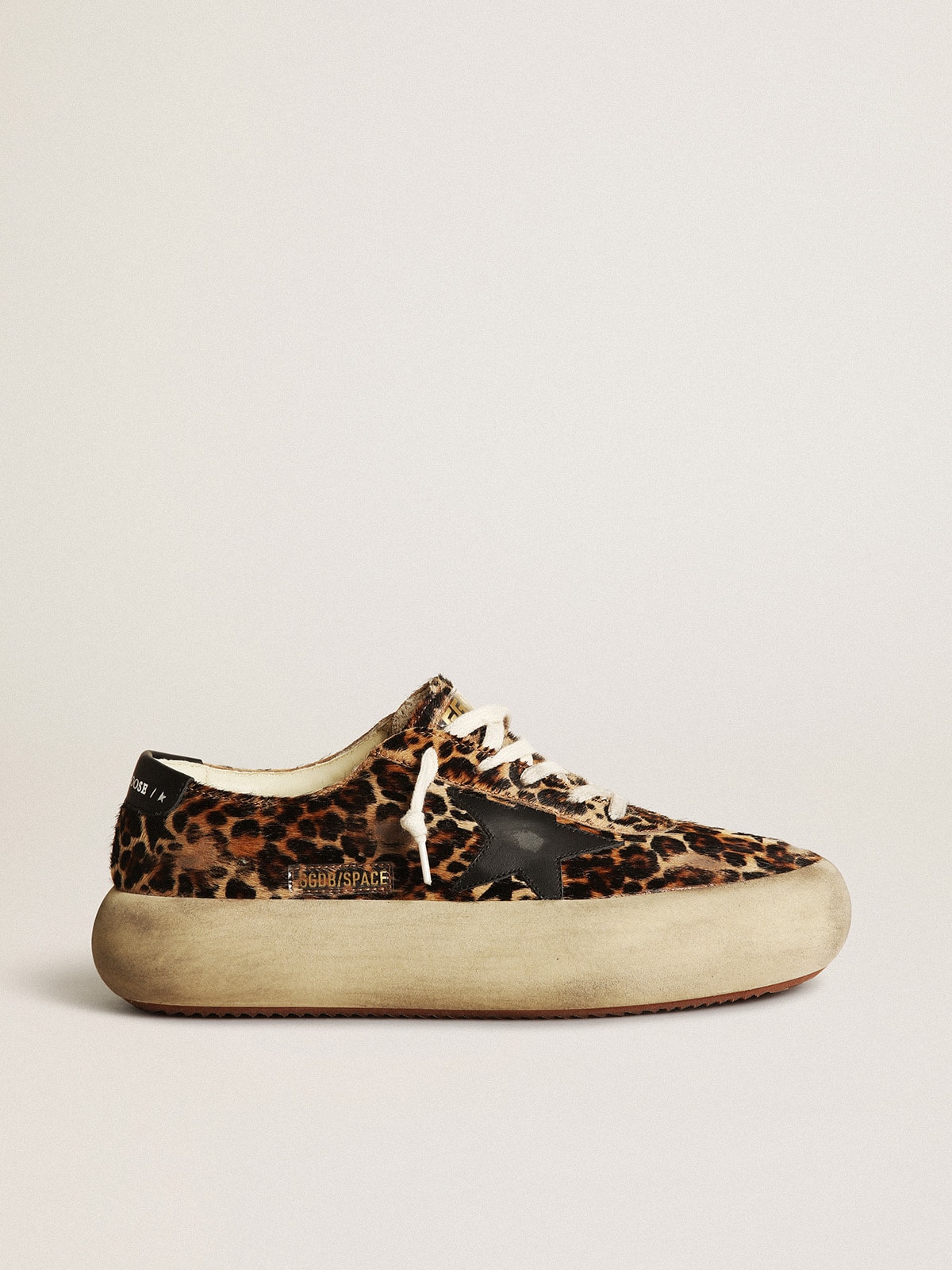 Golden Goose - Space-Star para mujer de piel de potro con estampado de leopardo y talón negro in 