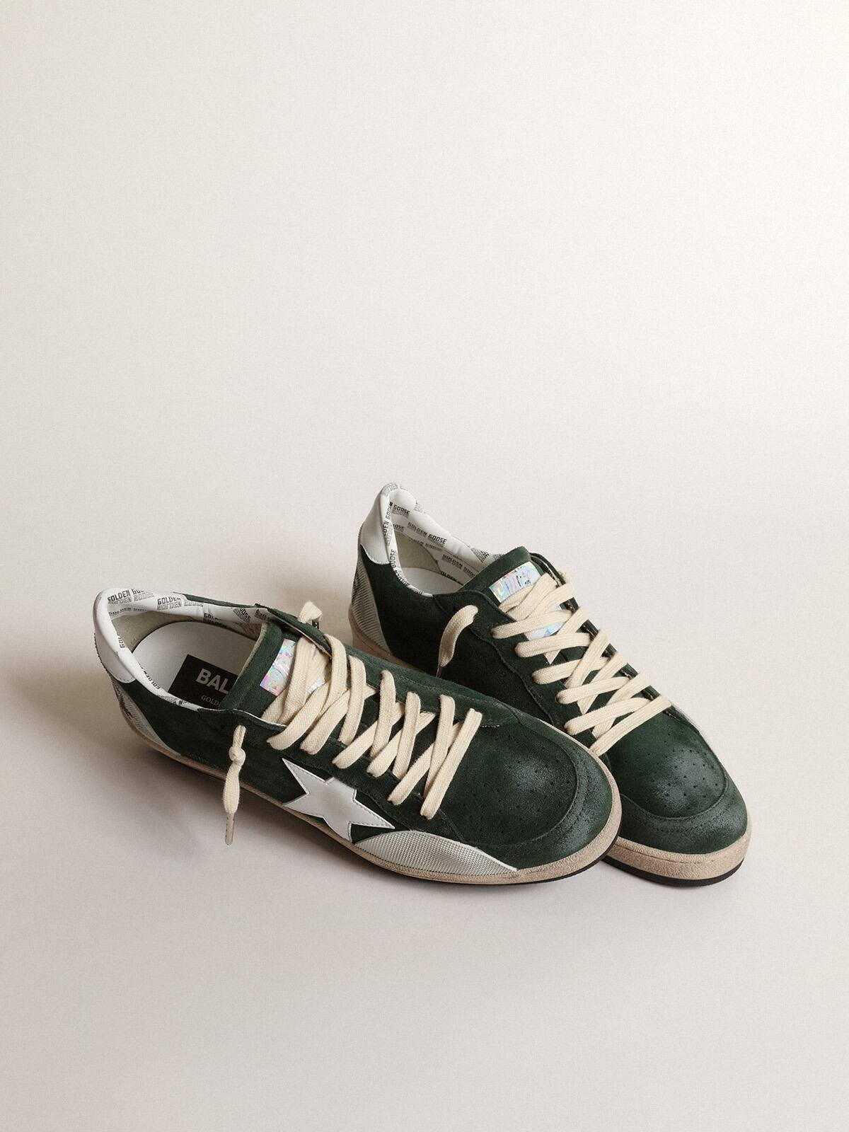 Golden Goose - Sneaker Ball Star Pro Donna in suede verde con inserti in gomma zigrinata bianca in 