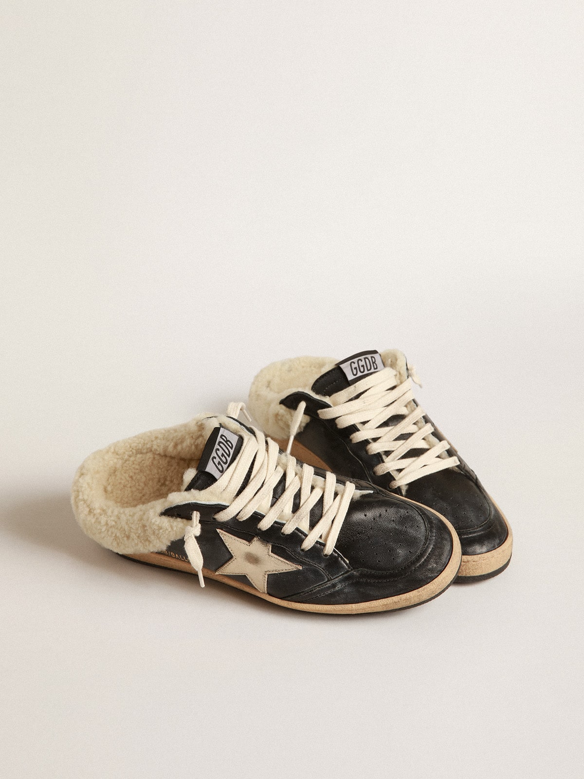 Golden Goose - Mules Ball Star de napa con estrella platino y forro de shearling in 