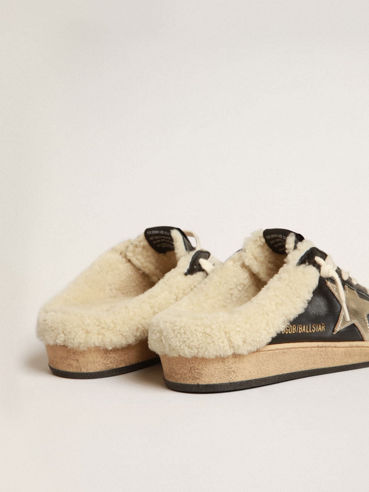 Golden Goose - Mules Ball Star de napa con estrella platino y forro de shearling in 