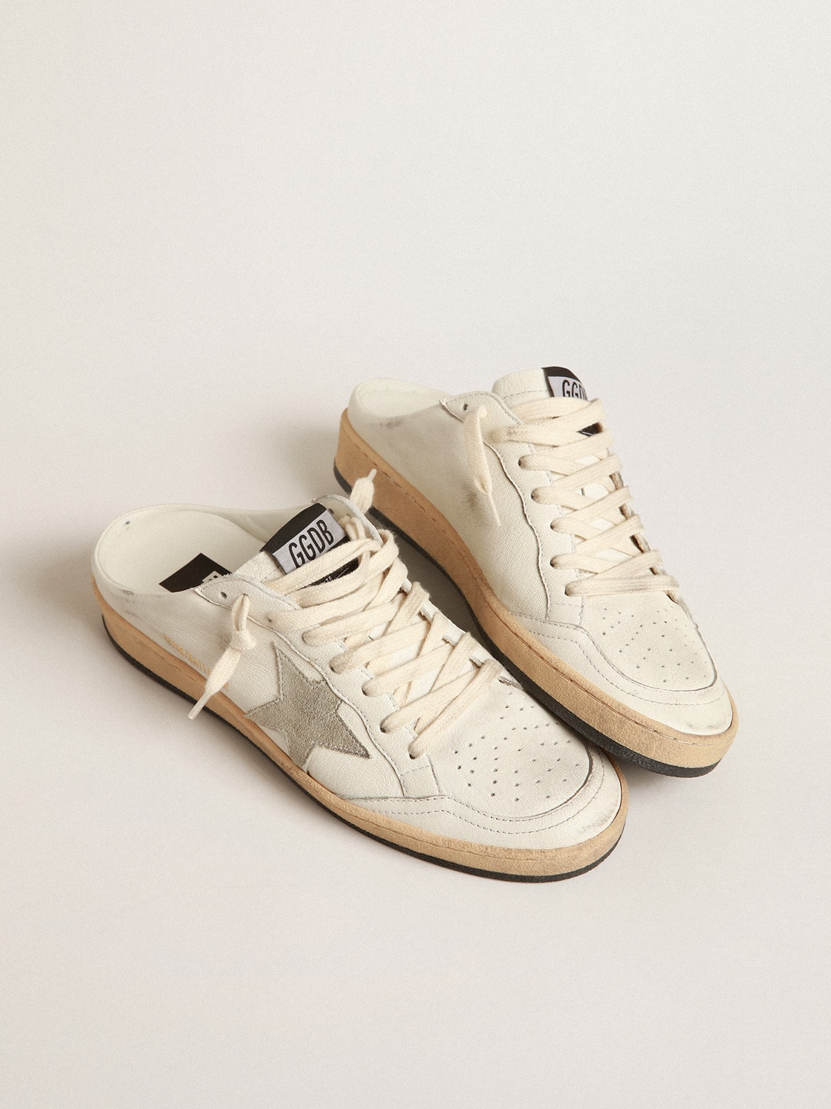 Golden Goose - Mules Ball Star de napa con estrella de ante gris hielo in 