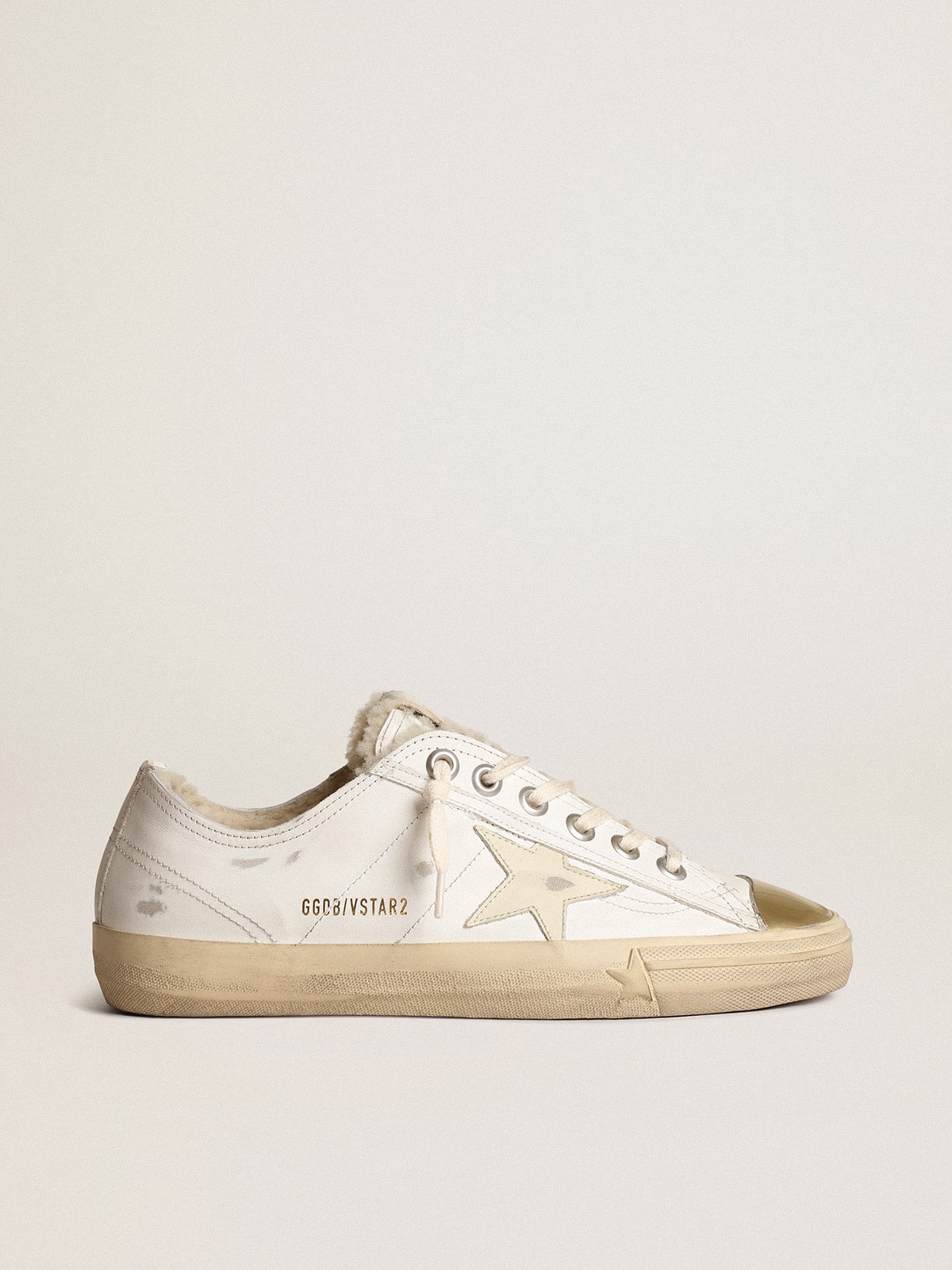 Golden Goose - V-Star con estrella de piel y forro de shearling beige in 