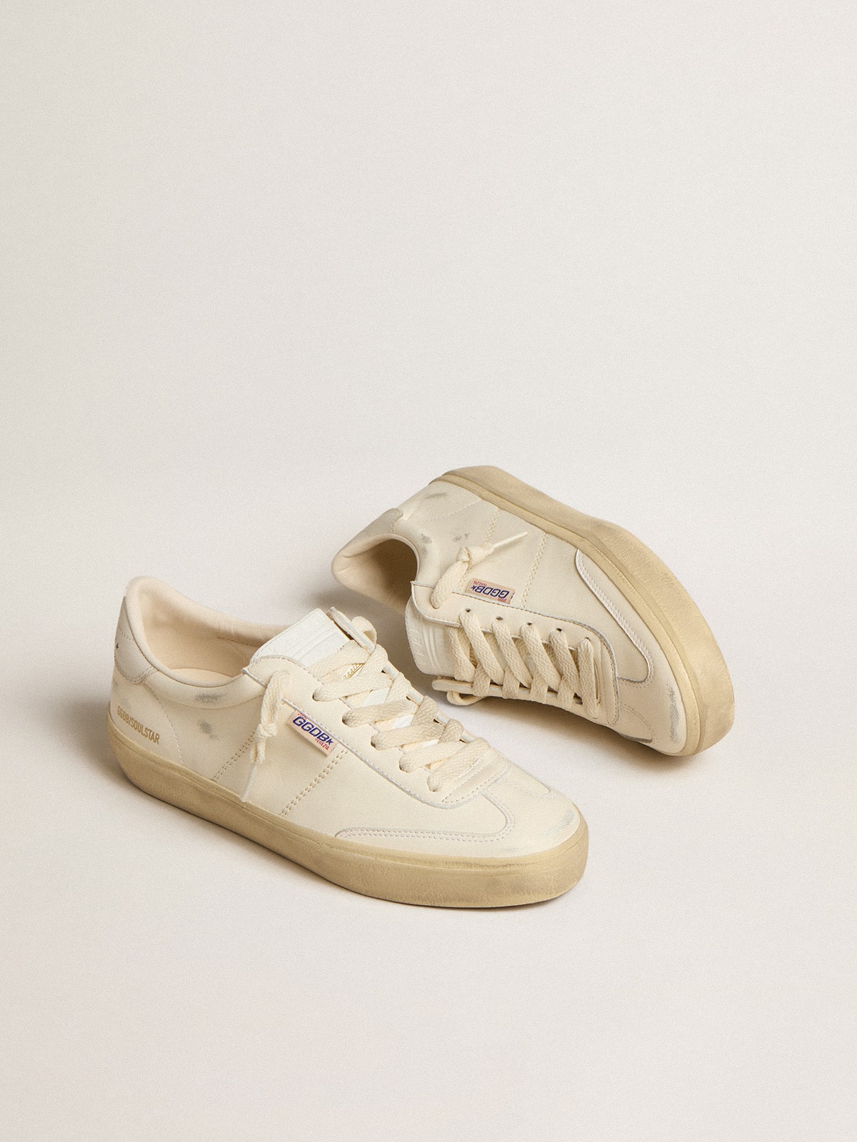 Golden Goose - Women’s Soul Star in worn-white leather with white heel tab in 