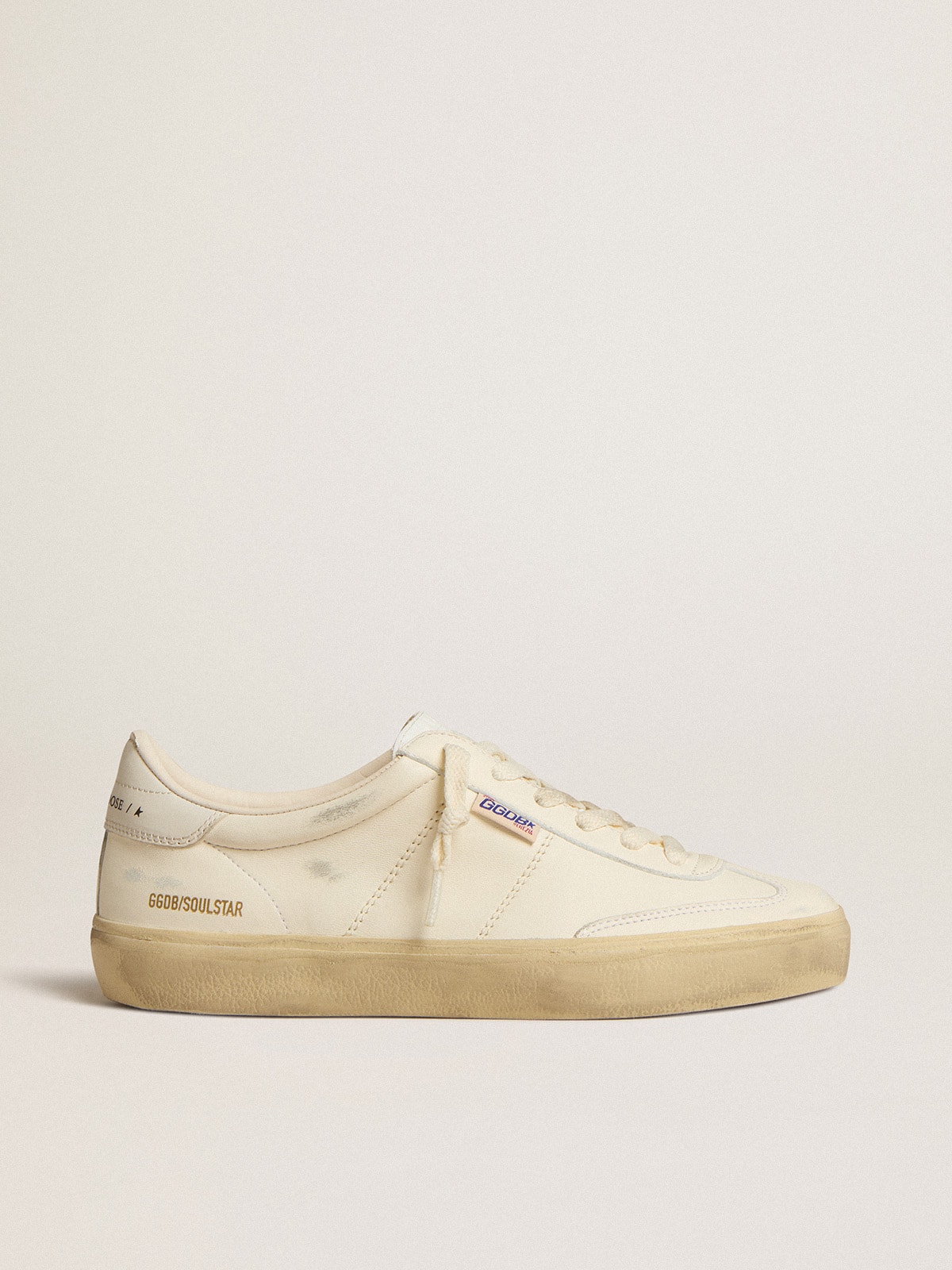 Golden Goose - Women’s Soul Star in worn-white leather with white heel tab in 