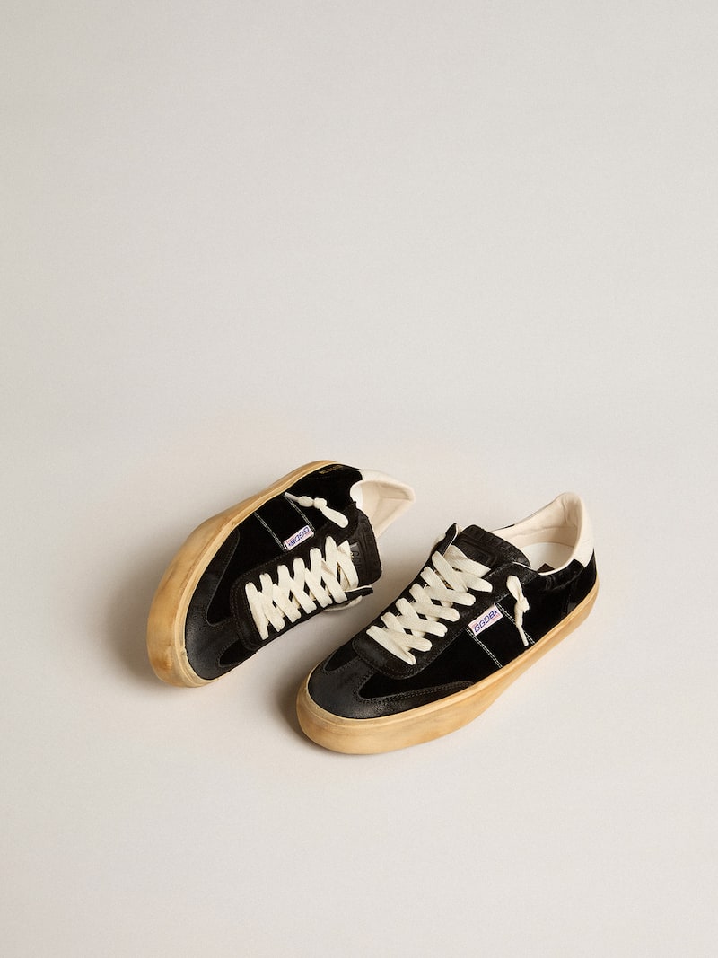 Golden Goose - Soul Star en velours noir avec contrefort en cuir blanc in 