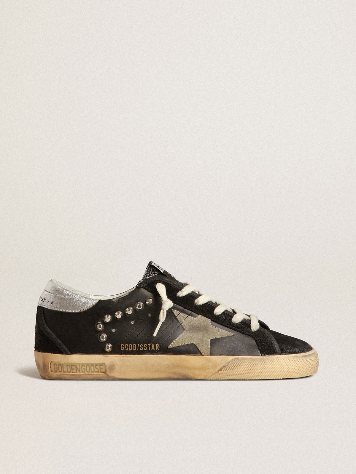 Super Star Donna in pelle e suede neri con borchie color argento Golden Goose