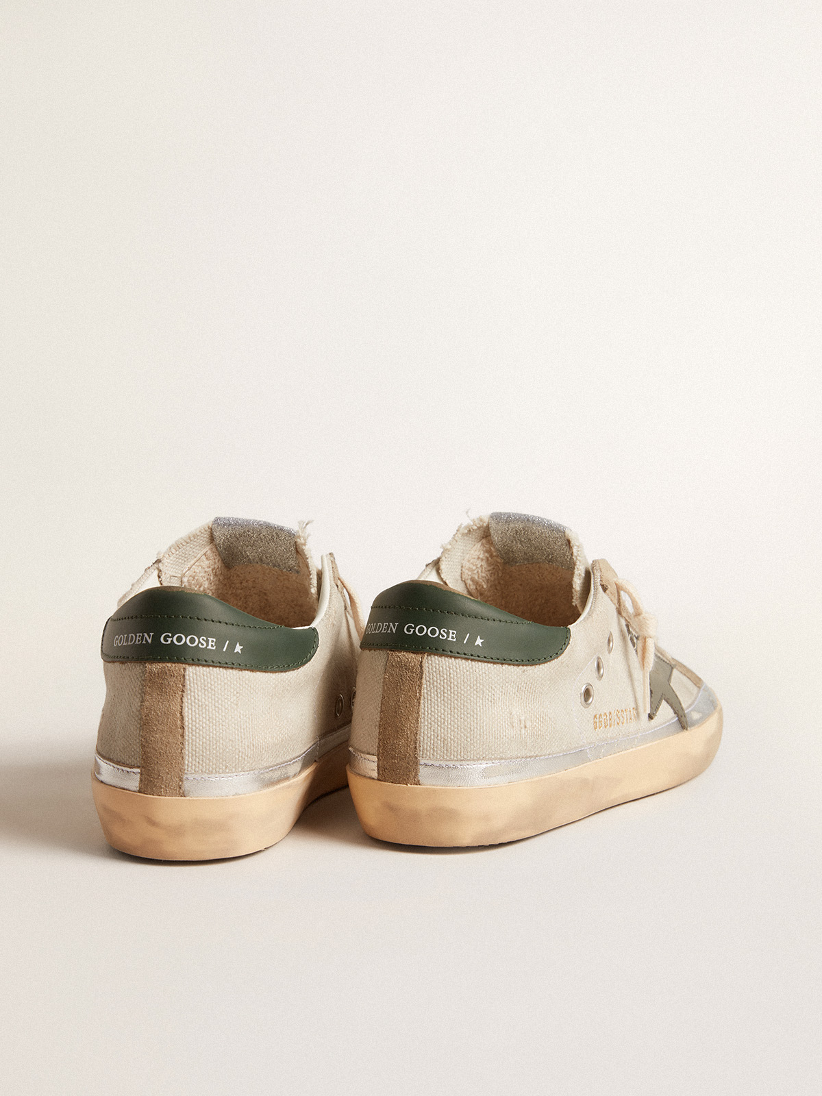 Golden Goose - Super-Star in canvas grigio con stella e talloncino in pelle verde in