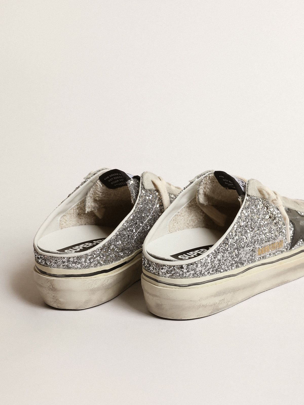 Golden Goose - Super-Star Sabot Donna in glitter argento con stella in pelle nera in 
