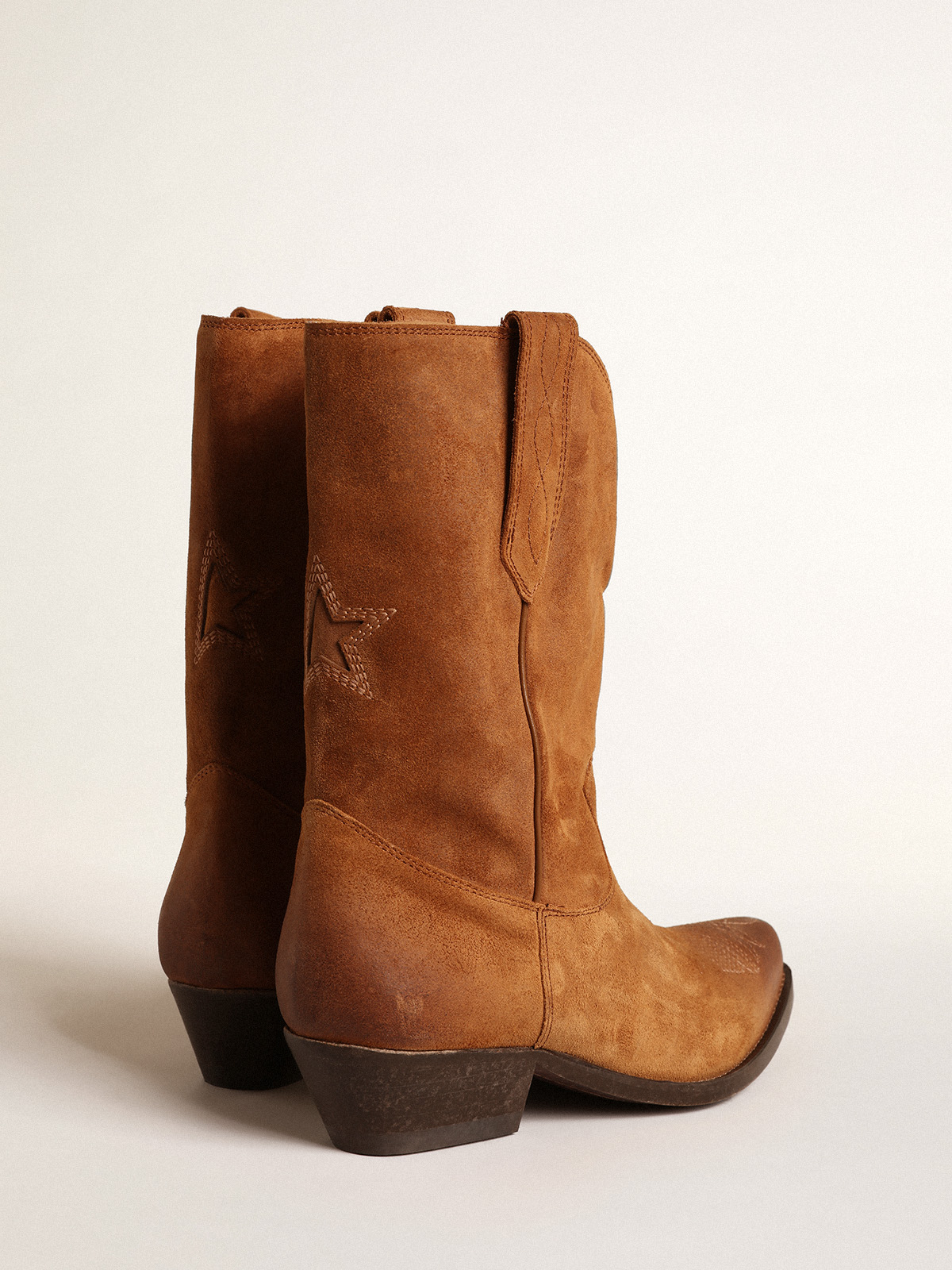 Golden Goose - Low Wish Star boots in cognac-colored suede with inlay star in