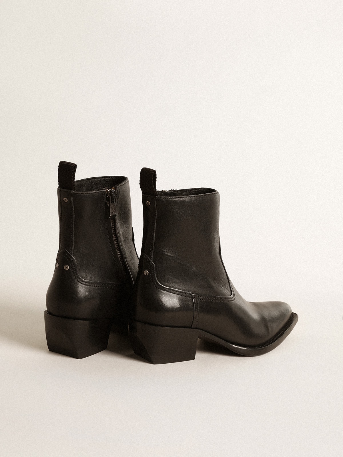 Women s Debbie boots in black leather Golden Goose