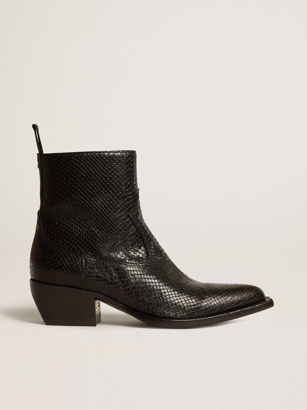 Golden Goose - Low Debbie boots in black snake-print leather in 