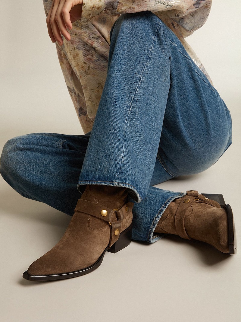 Golden Goose - Stivali Debbie bassi in suede color tortora con fibbia rimovibile in 