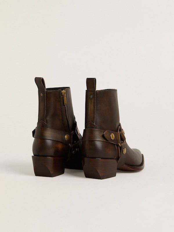 Golden Goose - Low Debbie boots in dark brown leather with removable buckle in 