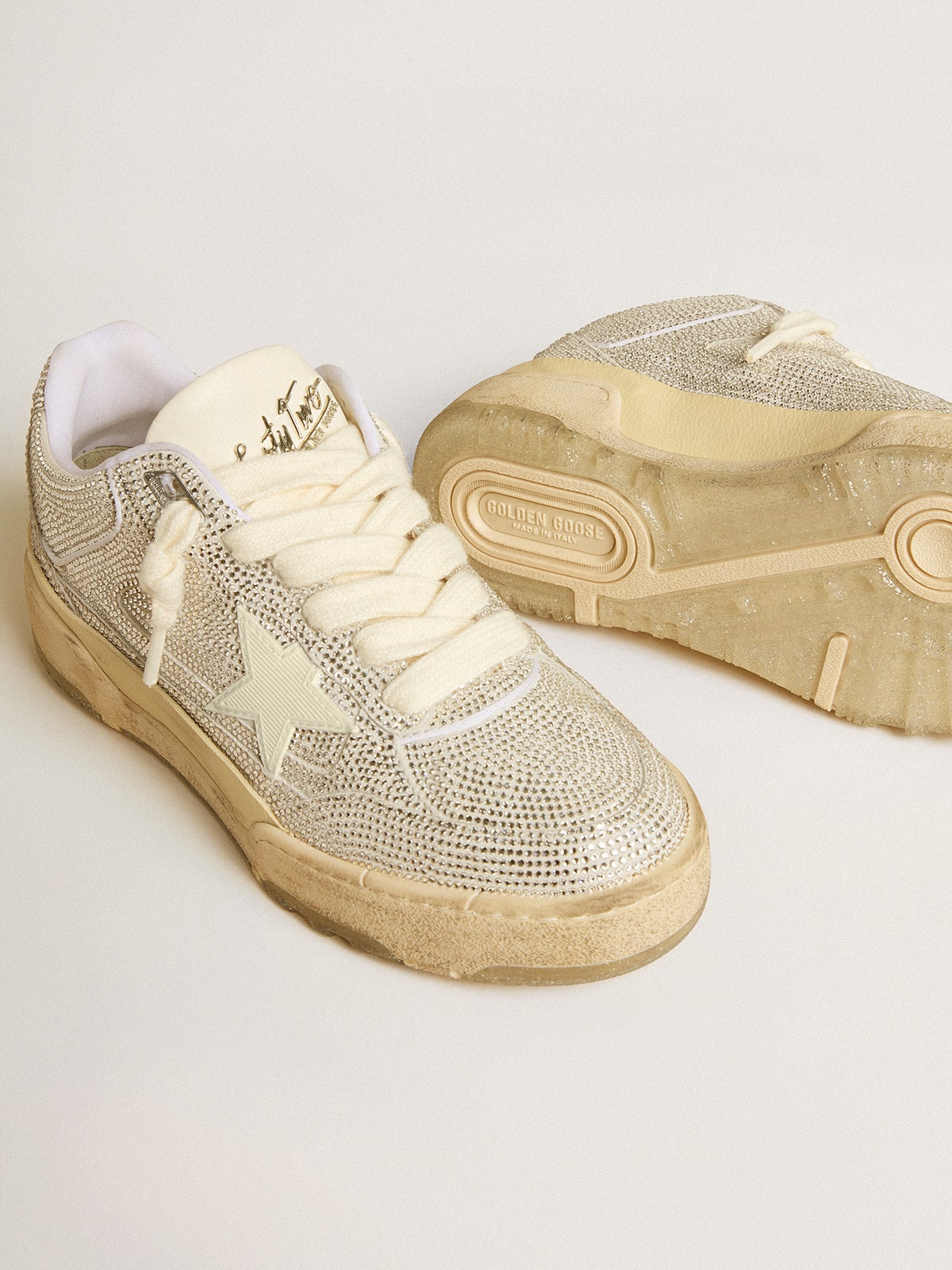 Golden Goose - Forty2 de mujer de piel blanca y cristales Swarovski con estrella blanca in 