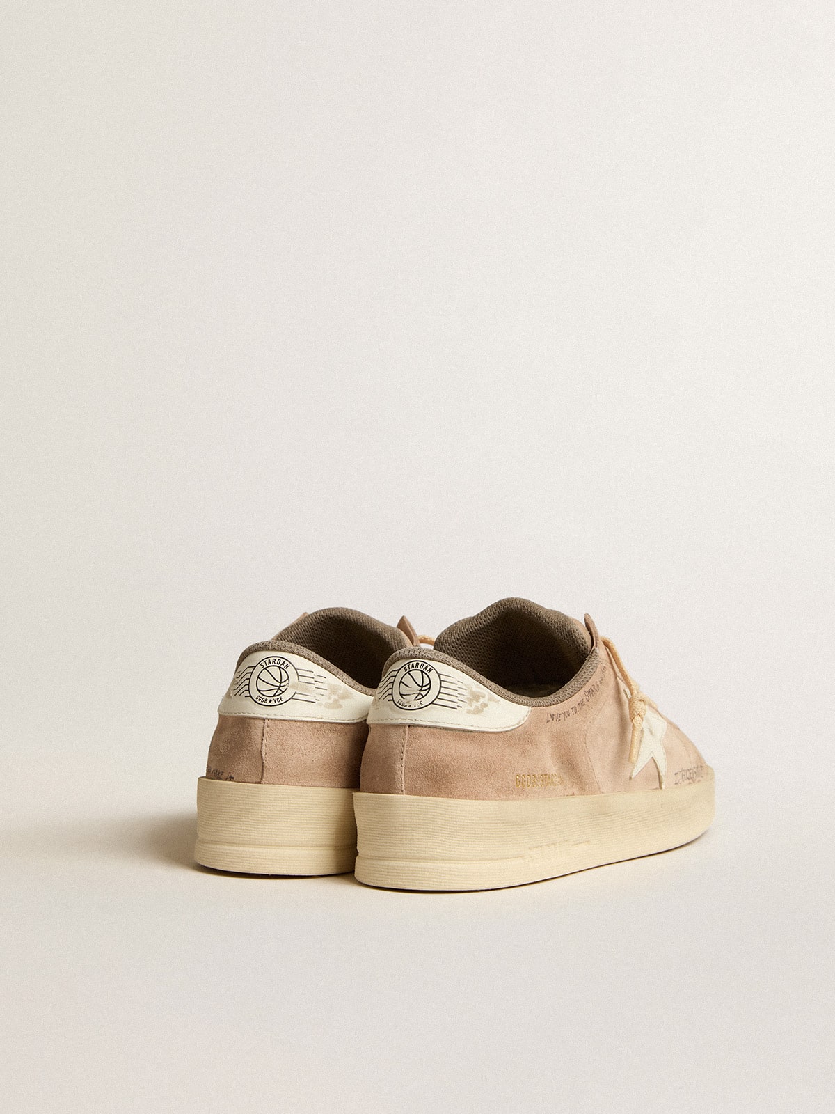 Golden Goose - Stardan in suede rosa antico con stella e talloncino in pelle bianca in 