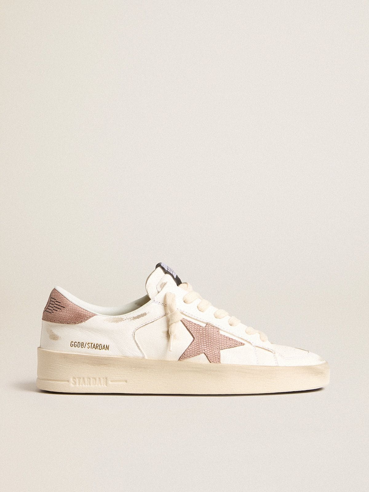 Golden |SNEAKERS (GWF00667 F006168 15619) Stardan sneakers with pink textured leather star and heel tab