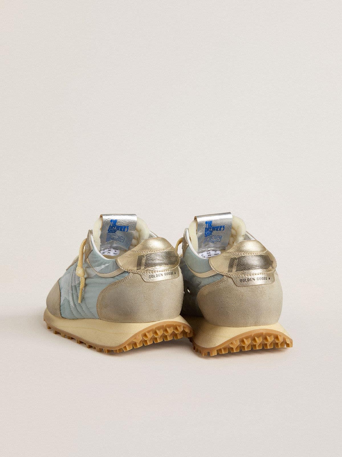 Golden Goose - Marathon Donna con tomaia in nylon azzurro e stella azzurro pastello in 
