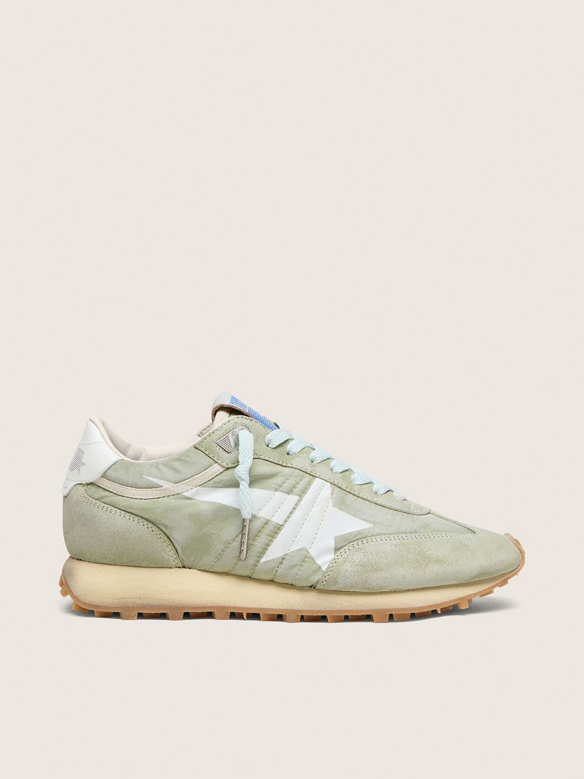 Golden Goose - Marathon Damen aus salbeigr&uuml;nem Nylon mit wei&szlig;em Stern in 