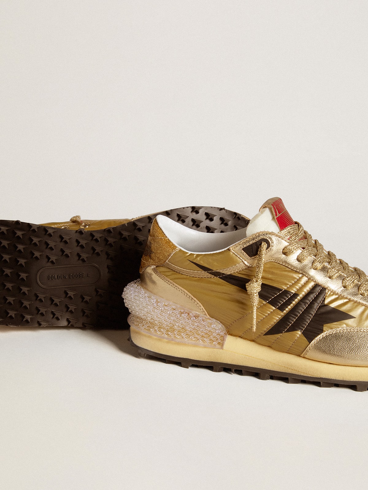 Golden Goose - Gold Marathon Damen mit Schaft aus goldfarbenem Ripstop-Nylon in 