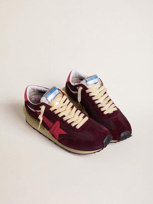 Women's Marathon in burgundy mesh and suede with printed pink star