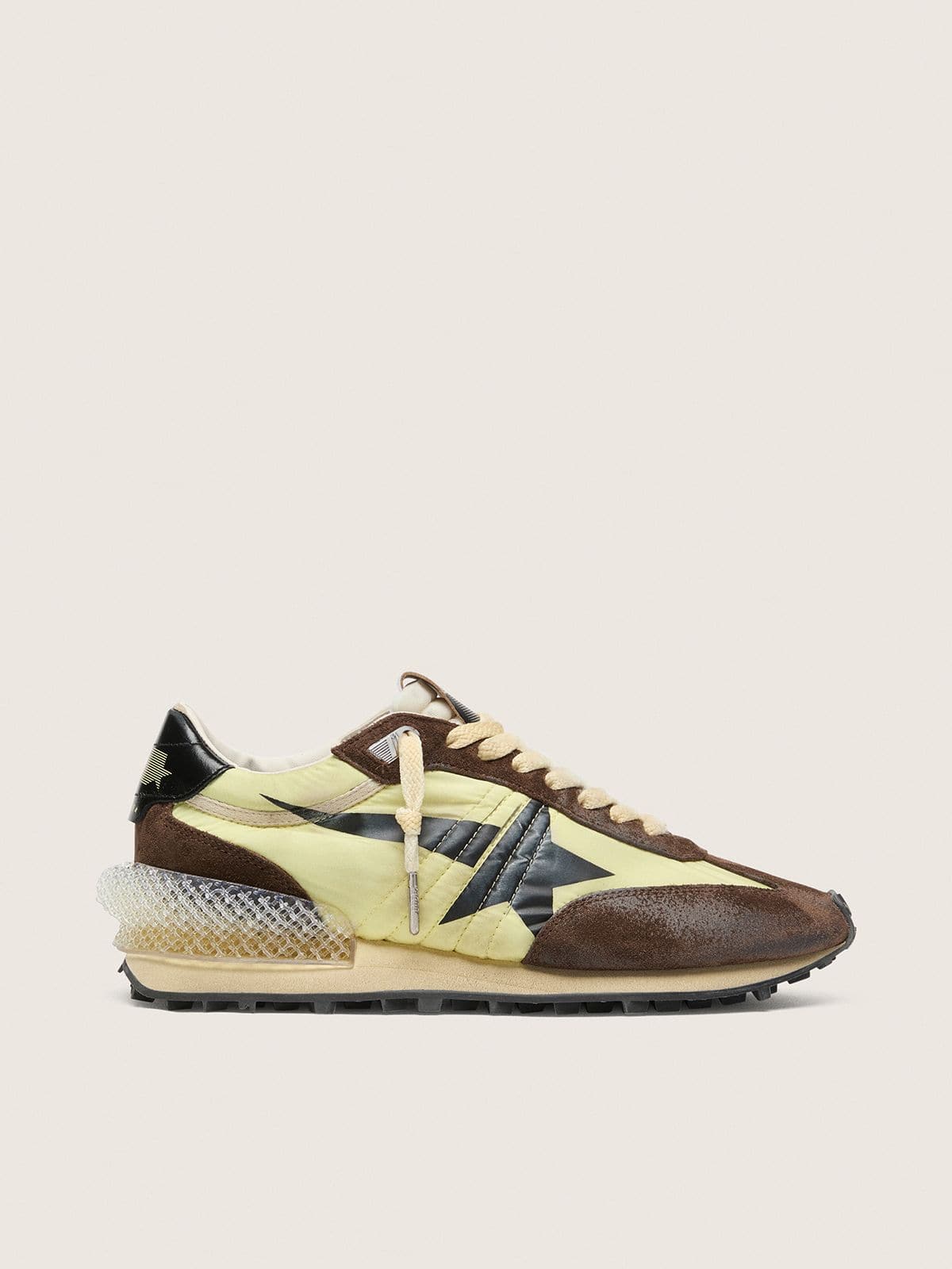 Golden Goose - Marathon donna in nylon giallo lime, con stella nera e inserti in suede marrone in 